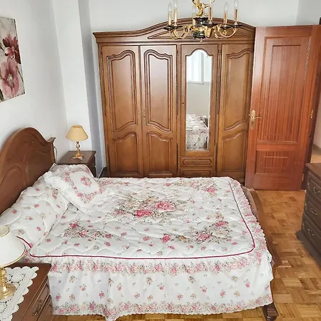 Comfortable In Vivero With Balcony Apartment San Pedro de Viveiro