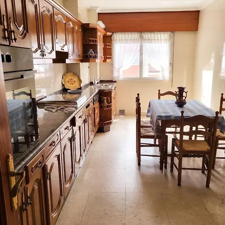 شقة Comfortable In Vivero With Balcony