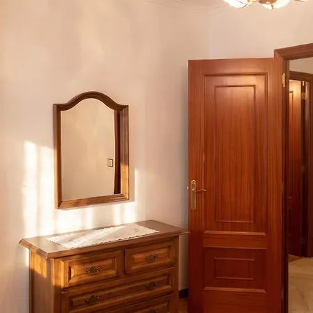 Comfortable In Vivero With Balcony شقة